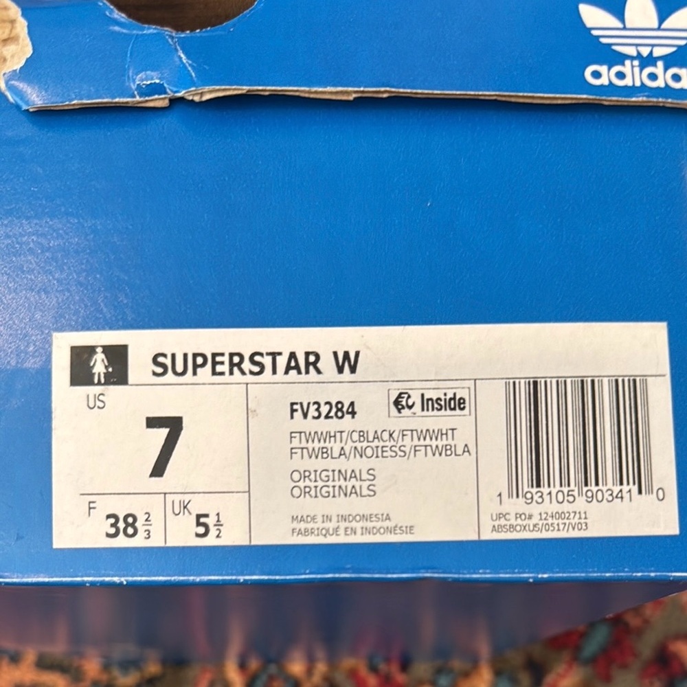 Adidas White and Black Superstar Sneakers with Shell Toe. Women’s Size 7. - Picture 6 of 6